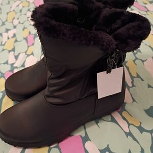 totes Black Winter Boots with Faux Fur Lining
